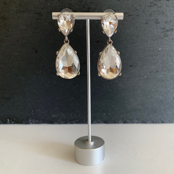 Kenneth Jay Lane statement diamond drops.